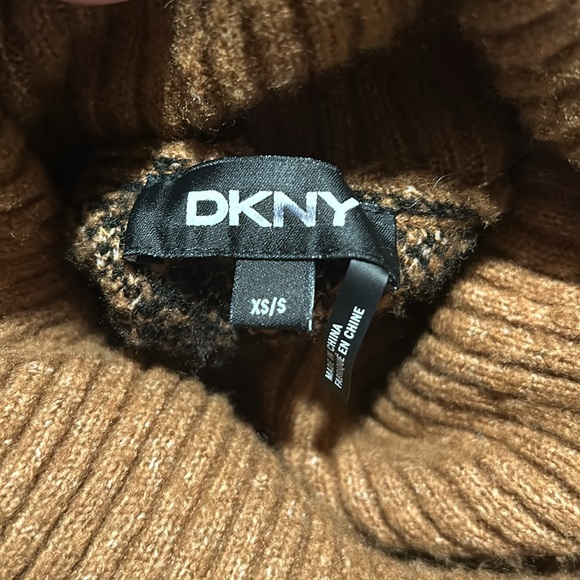 DKNY Cap Sleeves Turtleneck Sweater - Picture 4 of 8